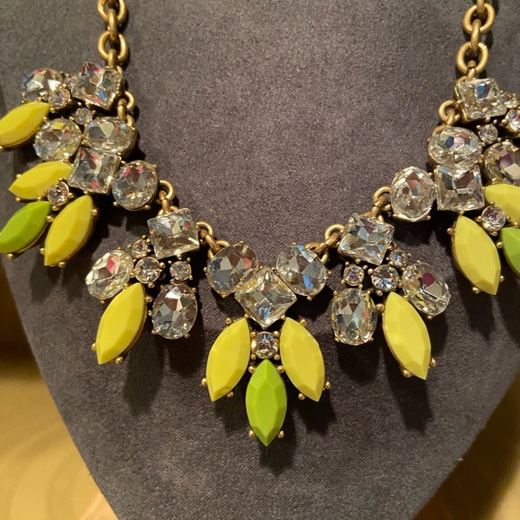 Like New J Crew Yellow Green Gold Necklace - Picture 4 of 5